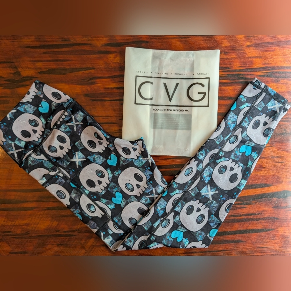 CVG Emo Skulls Size M Full Length Leggings